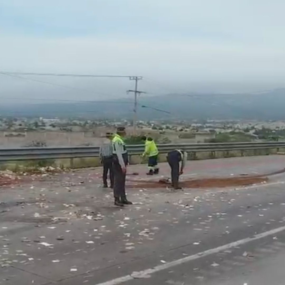 Choque entre Dos Tráileres Provoca Cierre Parcial en la México-Querétaro